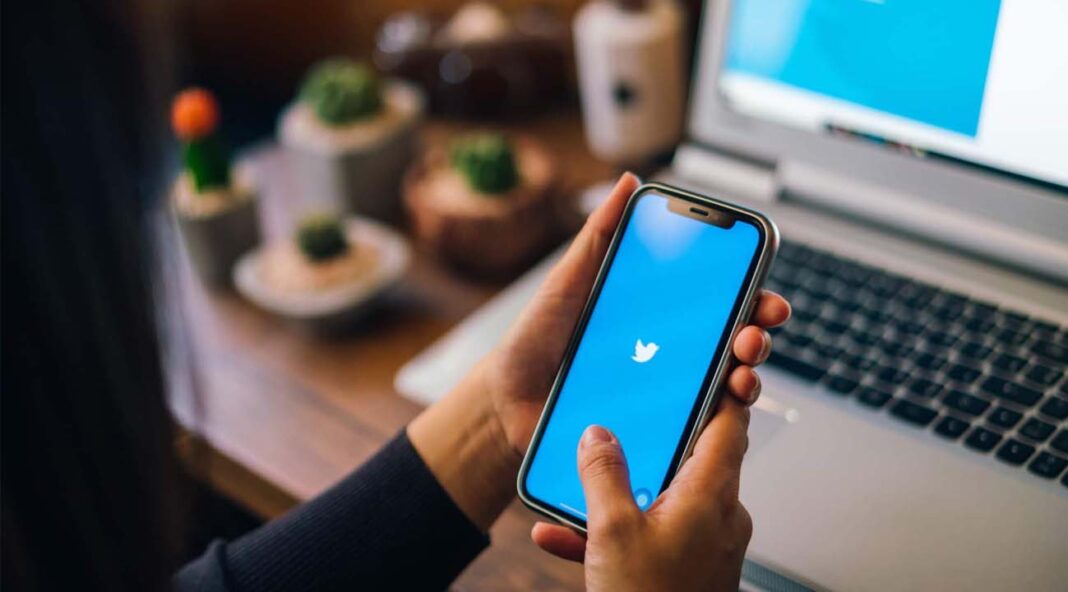 Twitter Business Model: How Does Twitter Make Money?
